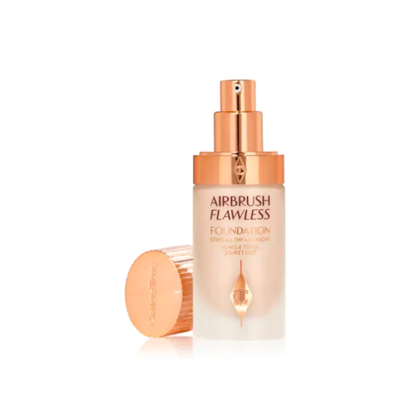 CHARLOTTE TILBURY AIRBRUSH FLAWLESS FOUNDATION BLURRING 2N Тональные средства и консилеры Фотография